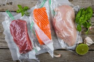 Hút chân không thực phẩm sống tại Hà Nội